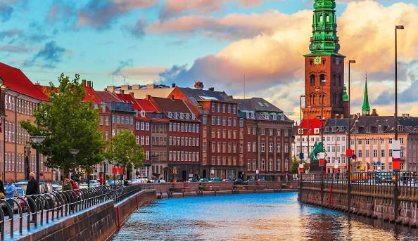 CITY BREAK IN COPENHAGA, CU PLECARE DIN BUCURESTI (TL)