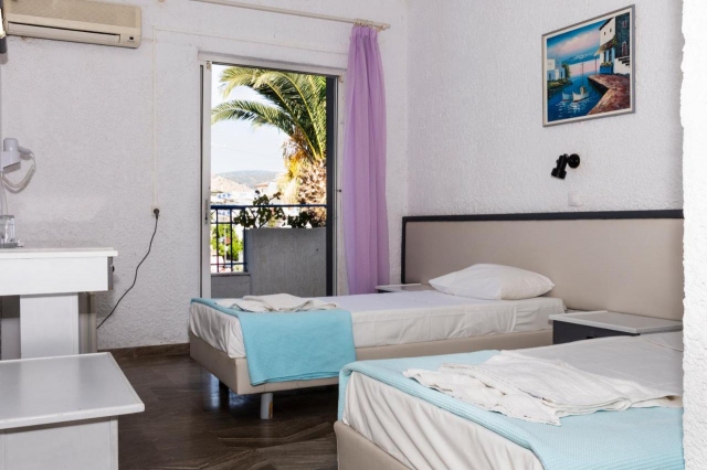 ULTRA LAST MINUTE INSULA CRETA GORGONA HOTEL 3*** ZBOR CHARTER TARGU MURES CU TAXE INCLUSE
