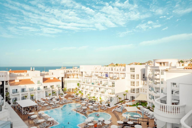 ULTIMELE LOCURI REVELION 2025 TENERIFE SUNWING FANABE BEACH  4**** ZBOR  DIN OTOPENI CU TAXE INCLUSE