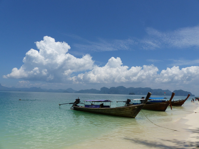 REVELION THAILANDA INSULA KRABI, 8 NOPTI CU MIC DEJUN SI CINA DE REVELION, ZBOR FLY DUBAI DIN BUCURESTI