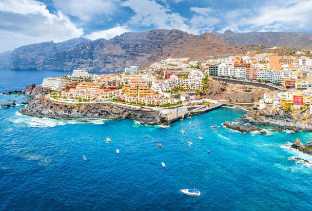 Escapada in TENERIFE in luna noiembrie de la doar 599 euro/pers. Zbor low cost din Budapesta!