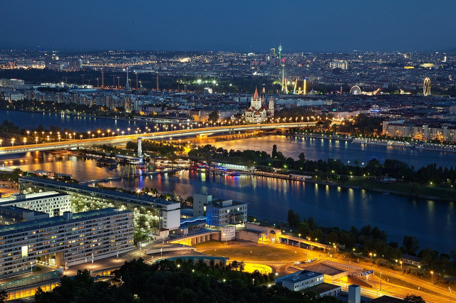 2025 - REVELION CU IZ IMPERIAL LA VIENA, ZBOR DIN BUCURESTI, 5 NOPTI CAZARE CU MIC-DEJUN SI TUR PANORAMIC