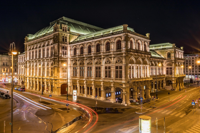 2025 - REVELION CU IZ IMPERIAL LA VIENA, ZBOR DIN BUCURESTI, 5 NOPTI CAZARE CU MIC-DEJUN SI TUR PANORAMIC