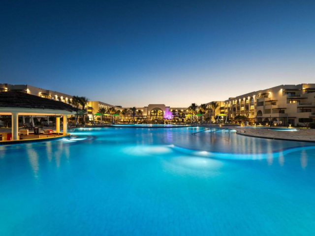 ULTIMELE LOCURI HURGHADA, AVION DIN BUCURESTI, LA HOTEL MOVENPICK WATERPARK RESORT SOMA BAY 5*, LA TARIFUL DE 574 EURO/PERS, AI!