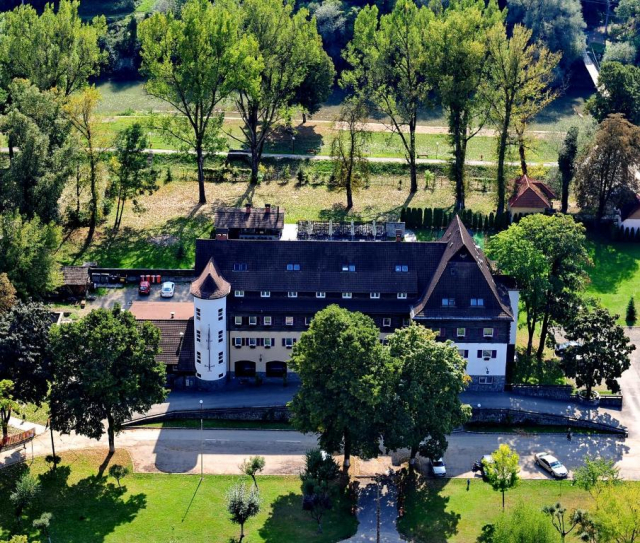 CRACIUN IN MARAMURES Hotel Grădina Morii 3* CAZARE CU PENSIUNE COMPLETA 2250LEI/PERS