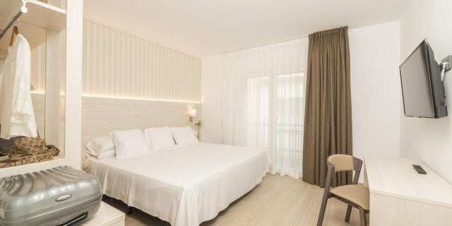 COSTA BRAVA  679 EURO/ PERS PLECARE DIN BUCURESTI 23.11-  Hotel Marsol,7 nopti.mic dejun 