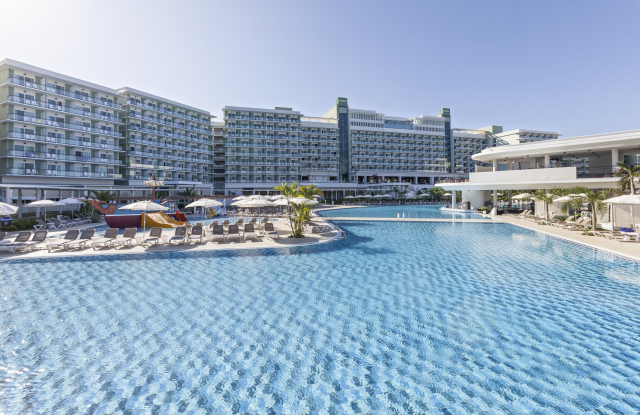 Cluj-Last Minute! ⛱️ CUBA ✈️ Melia Internacional Varadero 5* All Inclusive1693 €/pers🌴 Rezervă acum!