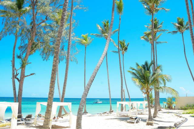 ✈️ Charter Republica Dominicană! 🌴 Vista Sol Punta Cana 4* All Inclusive – 2169 €/pers. 🏖️ Soare și relaxare!