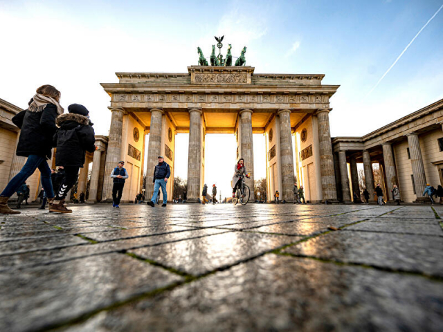 ATMOSFERA DE CRACIUN LA BERLIN, zbor din Budapesta (SN)