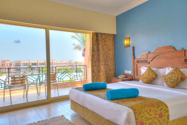 REVELION IN HURGHADA, AVION DIN BUCURESTI, LA HOTEL JASMINE PALACE 5*, LA TARIFUL DE 1064 EURO/PERS, ALL INCLUSIVE!