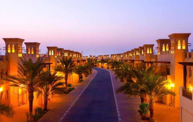 08.11 RAS AL KHAIMAH , Hotel AL HAMRA VILLAGE 4*, avion , 7 nopti, pret/ persoana =765Eur