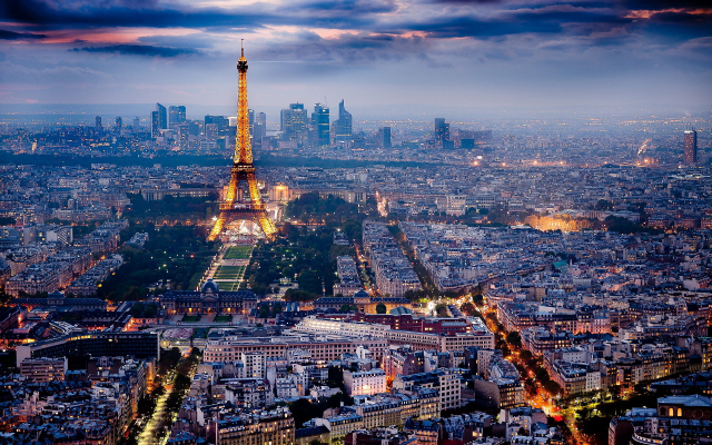 City break in Paris la doar 325 euro,avion din Bucuresti !!! Ultimele locuri