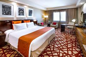 SUPER DEAL DUBAI DE 1 DECEMBRIE CROWN PLAZA DUBAI DEIR 5* MIC DEJUN PLECARE IN 30 NOIEMBRIE PRET 788 EURO