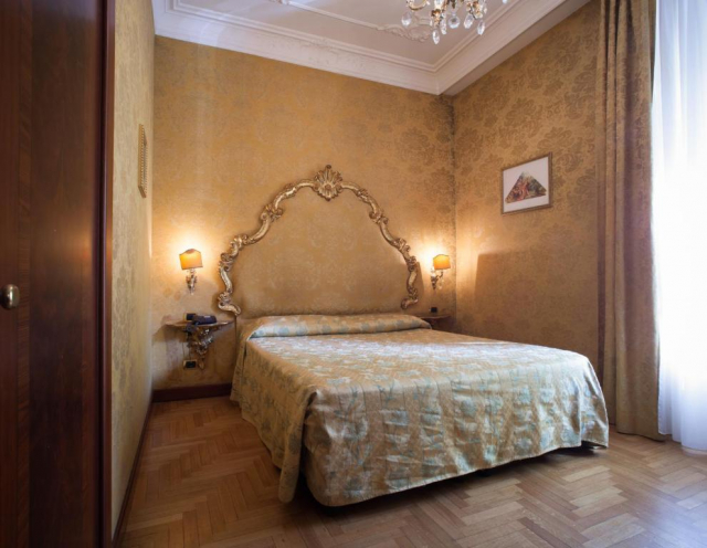 City Break Roma: la Des Epoques Hotel  4*/Mic dejun inclus bilet avion, taxe incluse la 350€/loc in DBL