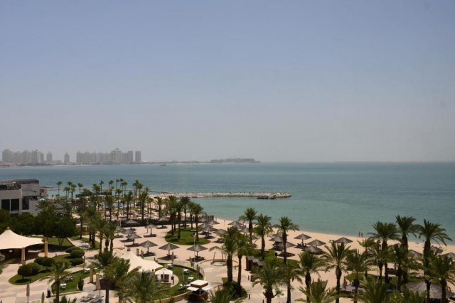 REVELION QATAR, INTERCONTINENTAL DOHA BEACH &amp; SPA 5*,7 NOPTI CU DEMIPENSIUNE SI CINA FESTIVA DE REVELION 