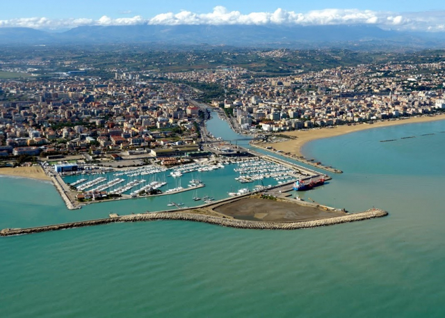 CITY BREAK DE TOAMNA!  Pescara, 4 nopti cu zbor din Bucuresti (DS)