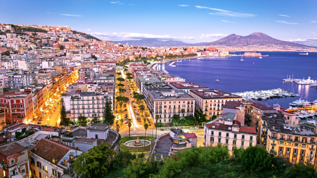 SUPER DEAL - CITY BREAK ITALIA, NAPOLI CU PLECARE DIN BUCURESTI (TB)