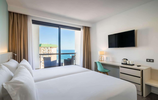 COSTA DE SOL 850 EURO / PERS PLECARE DIN BUCURESTI 19.12 - Occidental Fuengirola,mic dejun