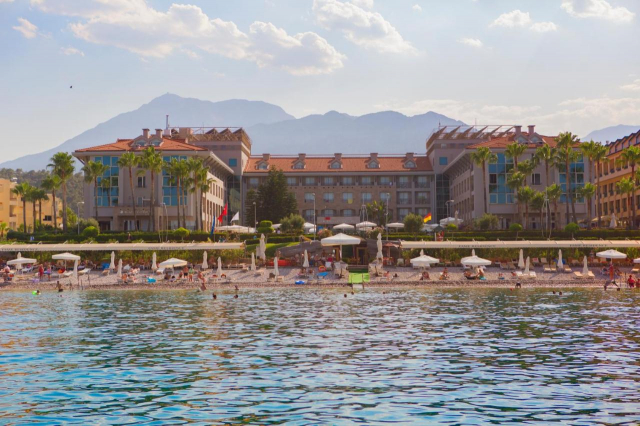 REVELION IN ANTALYA, AVION DIN BUCURESTI, LA HOTEL FAME RESIDENCE KEMER5*, LA TARIFUL DE 848 EURO/PERSOANA, AI!