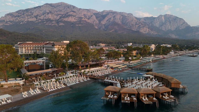 REVELION ANTALYA, AVION DIN CLUJ-NAPOCA, LA HOTEL DOUBLETREE BY HILTON 5*, LA TARIFUL DE 889 EURO/PERSOANA, ALL INCLUSIVE!