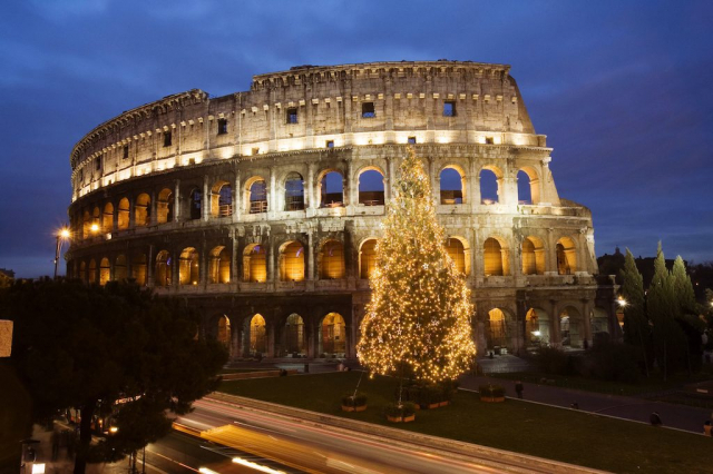  Weekend de 1 Decembrie la Targul de Craciun din Roma la doar 250 euro,avion din Bucuresti!!!Ultimele locuri	