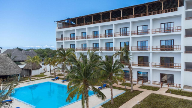 ULTRA LAST MINUTE PE PLAJA IN ZANZIBAR 7 NOPTI MALIKA ZBOR DIRECT DIN OTOPENI CU TAXE INCLUSE