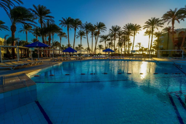 Sejur in Hurghada: 615 euro cazare 14 nopti cu All inclusive+ transport avion+ toate taxele