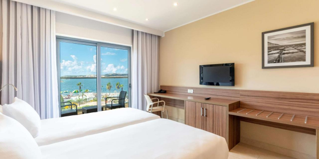 ULTIMELE LOCURI MALTA, AVION DIN BUCURESTI, LA HOTEL DOUBLETREE BY HILTON 4*, LA TARIFUL DE 519 EURO/PERSOANA, DEMIPENSIUNE!