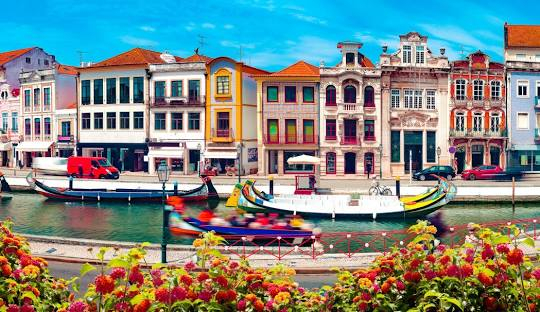  REVELION CU SPECIFIC PORTUGHEZ, SENIOR VOYAGE, AVION DIN BUCURESTI, LA HOTEL DE 4*, LA TARIFUL DE 949 EURO/PERSOANA, HB!