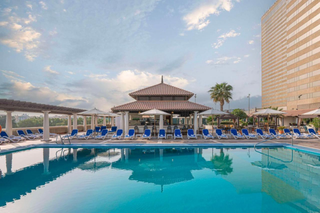 ULTIMELE LOCURI VACANTA COPIILOR DUBAI 5***** HYATT REGENCY ZBOR DIN CLUJ NAPOCA CU TAXE INCLUSE