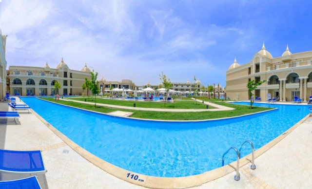 Sejur in Hurghada: 675 euro cazare 9 nopti cu Ultra All inclusive+ transport avion+ toate taxele