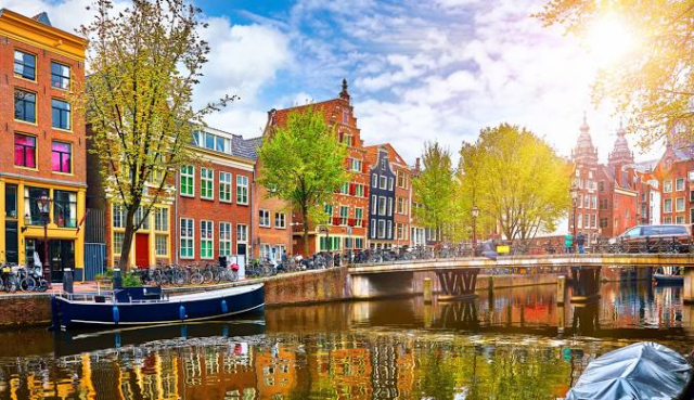 DEAL - CITY BREAK AMSTERDAM- PLECARE DIN CLUJ NAPOCA!  ( vp ) 