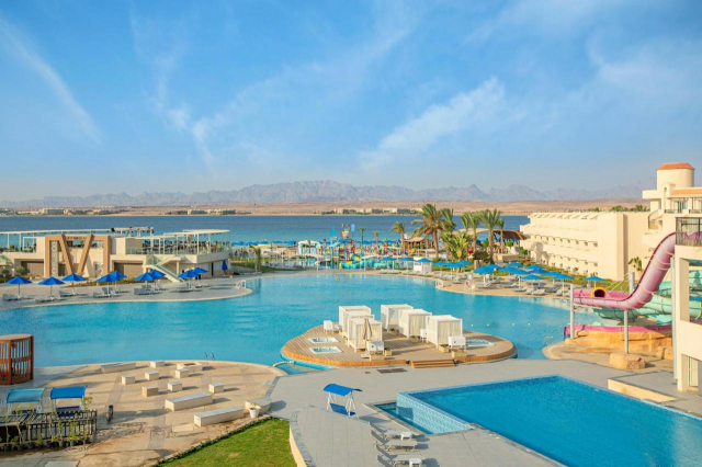 ULTIMELE LOCURI HURGHADA, AVION DIN BUCURESTI, LA HOTEL THE V LUXURY 5*, LA TARIFUL DE 790 EURO/PERSOANA, UAI!