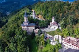 PELERINAJ IN MARAMURES, AUTOCAR DIN BUCURESTI SI ALTE ORASE, LA HOTEL DE 3*, LA TARIFUL DE 1042 RON/PERSOANA, MIC DEJUN!