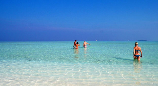 ULTRA LAST MINUTE MALDIVE PLUMERIA  4**** DEMIPENSIUNE ZBOR DIRECT DIN OTOPENI CU TAXE INCLUSE