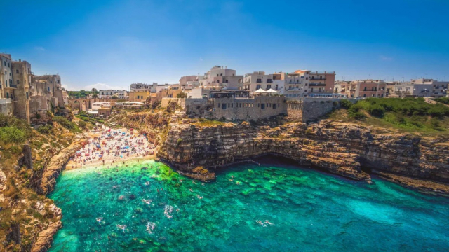 Senior Voyage Puglia, „tocul” Italiei si frumusetile sale 700 euro/pers plecare din Bucuresti 16.04 - Hotel Accord Le Rose 