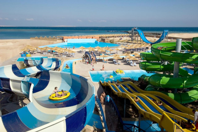 Sejur in Hurghada: 560 euro cazare 7 nopti cu Ultra All inclusive+ transport avion+ toate taxele