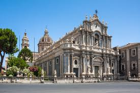 Ultimele 4 locuri!!!Weekend de Valentine s Day in Catania la doar 270 euro,avion din Bucuresti!!!