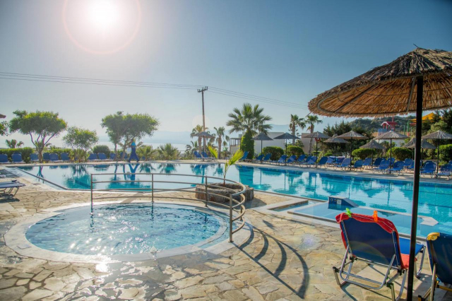 ULTIMELE LOCURI CRETA HERAKLION, AVION DIN BUCURESTI, LA HOTEL SEMIRAMIS VILLAGE 4*, LA TARIFUL DE 476 EURO/PERSOANA, AI!