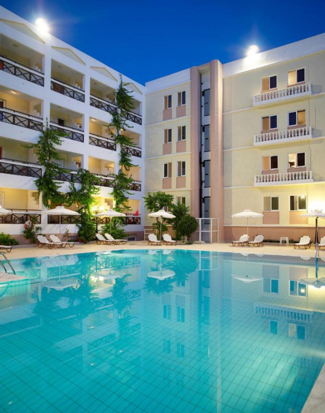 ULTIMELE LOCURI CRETA HERAKLION, AVION DIN BUCURESTI, LA HOTEL HERSONISSOS PALACE 5*, LA TARIFUL DE 567 EURO/PERSOANA, AI!