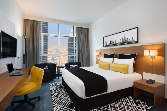 ULTRA LAST MINUTE  LA DUBAI 4**** TRYP BY WYNDHAM 6 NOPTI ZBOR DIRECT DIN OTOPENI CU TAXE INCLUSE