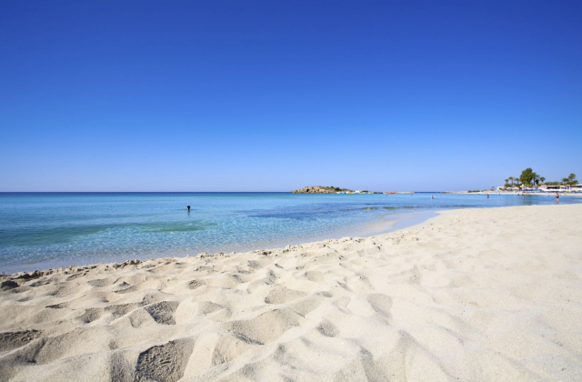 Weekend de 8 Martie in Ayia Napa la doar 329 euro,avion din Bucuresti!!!Chrysomare Beach 5* demipensiune