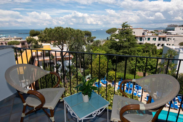  PASTE💥Ultra Last Minute⛱️ ✈️ Cluj 🇮🇹 Italia - Insula Ischia 🌊Terme Floridiana 4* 1019€/pers Demipensiune