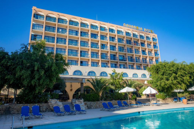 ULTIMELE LOCURI CIPRU, LIMASSOL, AVION DIN BUCURESTI, LA HOTEL NAVARRIA 3*, LA TARIFUL DE 644 EURO/PERSOANA, DEMIPENSIUNE!