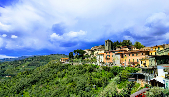 TOSCANA, INIMA ITALIEI, SENIOR VOYAGE, AVION DIN BUCURESTI, LA HOTEL DE 4*, LA TARIFUL DE 630 EURO/PERS, DEMIPENSIUNE!