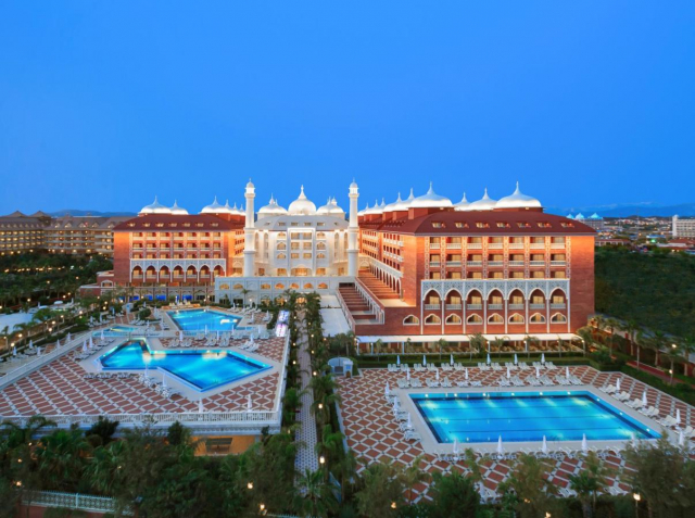 ULTIMELE LOCURI ANTALYA, AVION DIN BUCURESTI, LA HOTEL ROYAL TAJ MAHAL 5*, LA TARIFUL DE 1035 EURO/PERS, UAI!