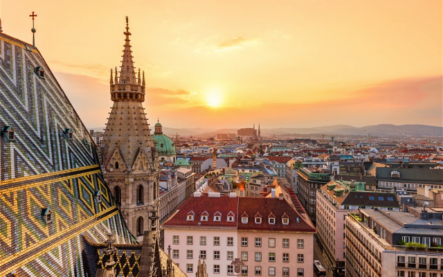 SUPERDEAL CITY BREAK VIENA LUNA MARTIE, PLECARE DIN CLUJ (LM)