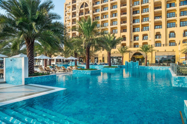 DELUXE  PE PLAJA IN EMIRATE   5***** ALL INCLUSIVE DOUBLE TREE BY HILTON  7 NOPTI ZBOR DIN OTOPENI CU TAXE INCLUSE