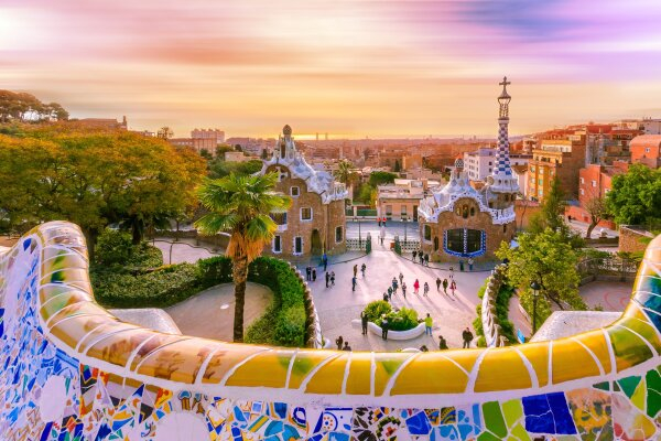 Acasa la Gaudi! City break Barcelona 5 nopti cazare mic dejun si zbor cu avionul! 425 euro/persoana/sejur