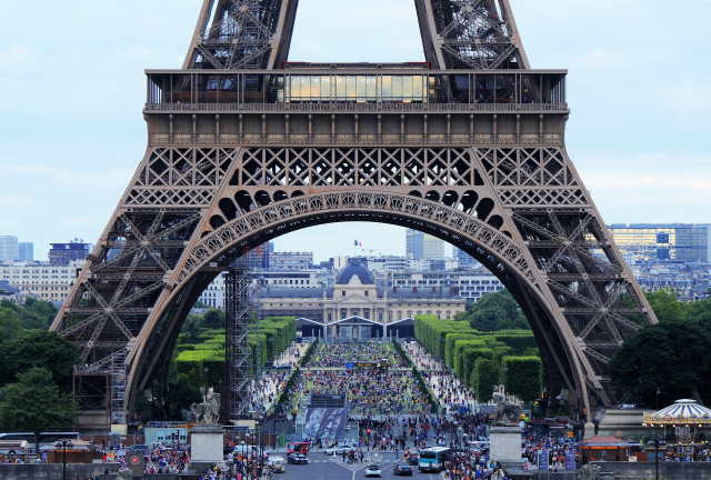 CITY BREAK PARIS RUSALII, 3 NOPTI CAZARE CU MIC-DEJUN, TRANSFER, ZBOR TAROM DIN BUCURESTI 